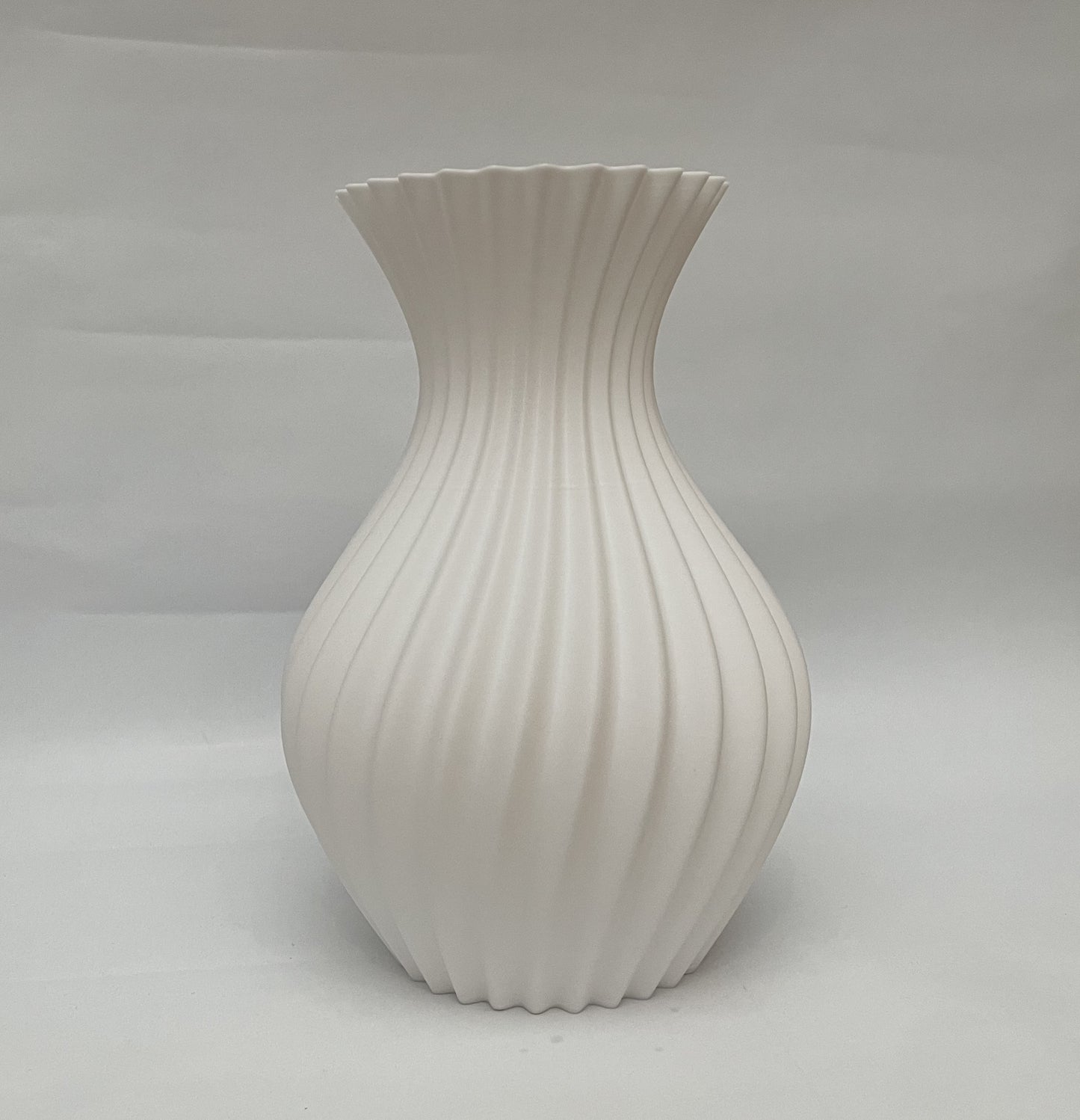 3D printed vase 20 cm high